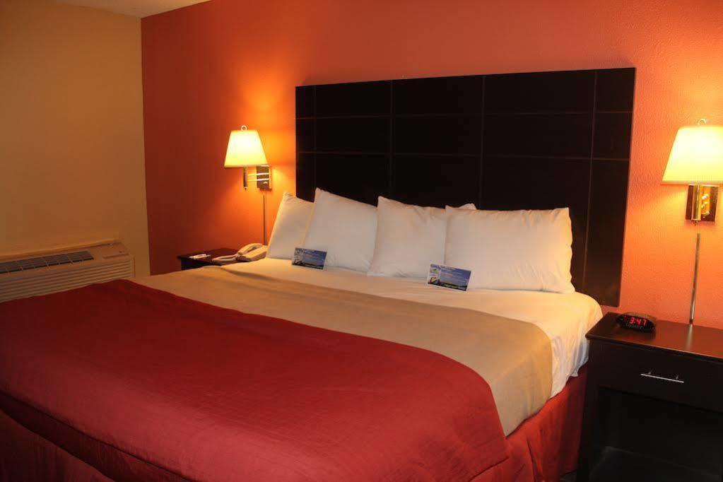 Red Roof Inn & Suites San Angelo Exterior foto